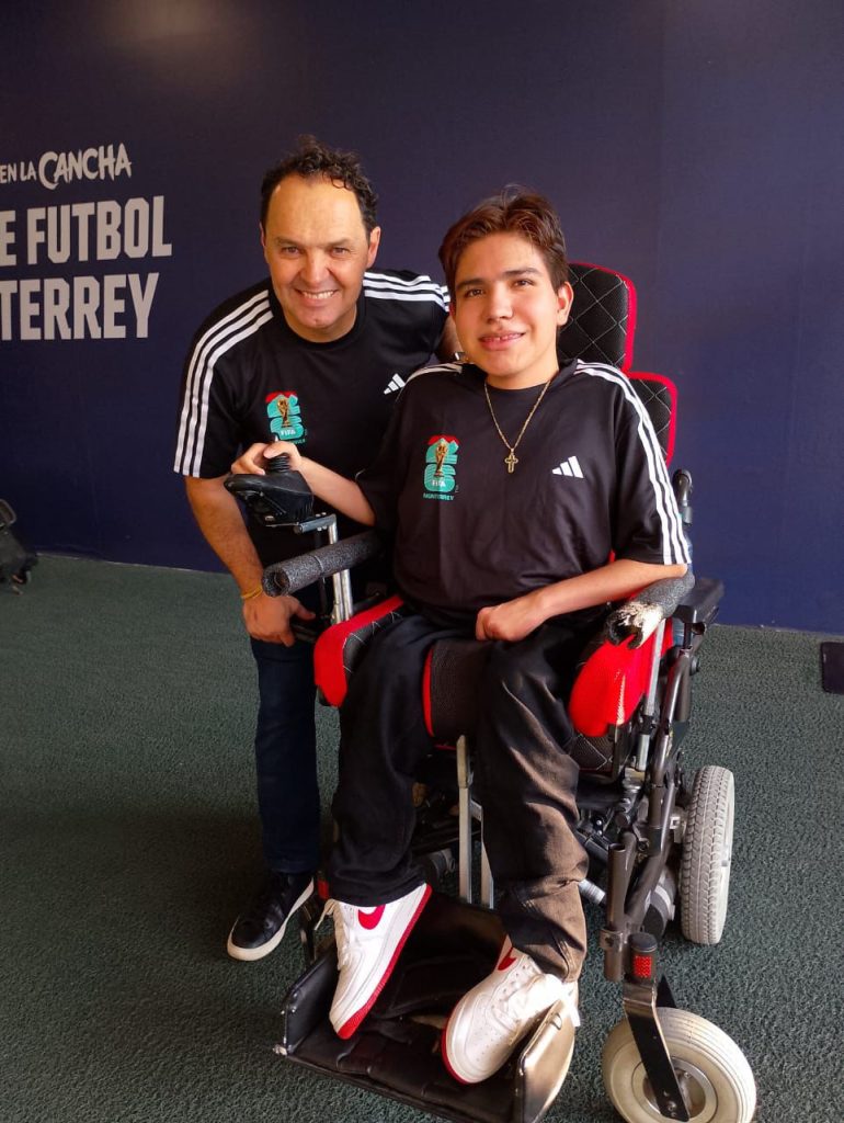 La Selección Mexicana de Powerchair Fútbol presente en la presentación de las mascotas del Mundial