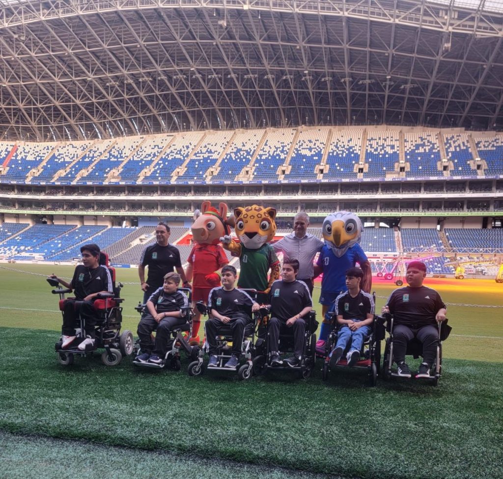 La Selección Mexicana de Powerchair Fútbol presente en la presentación de las mascotas del Mundial