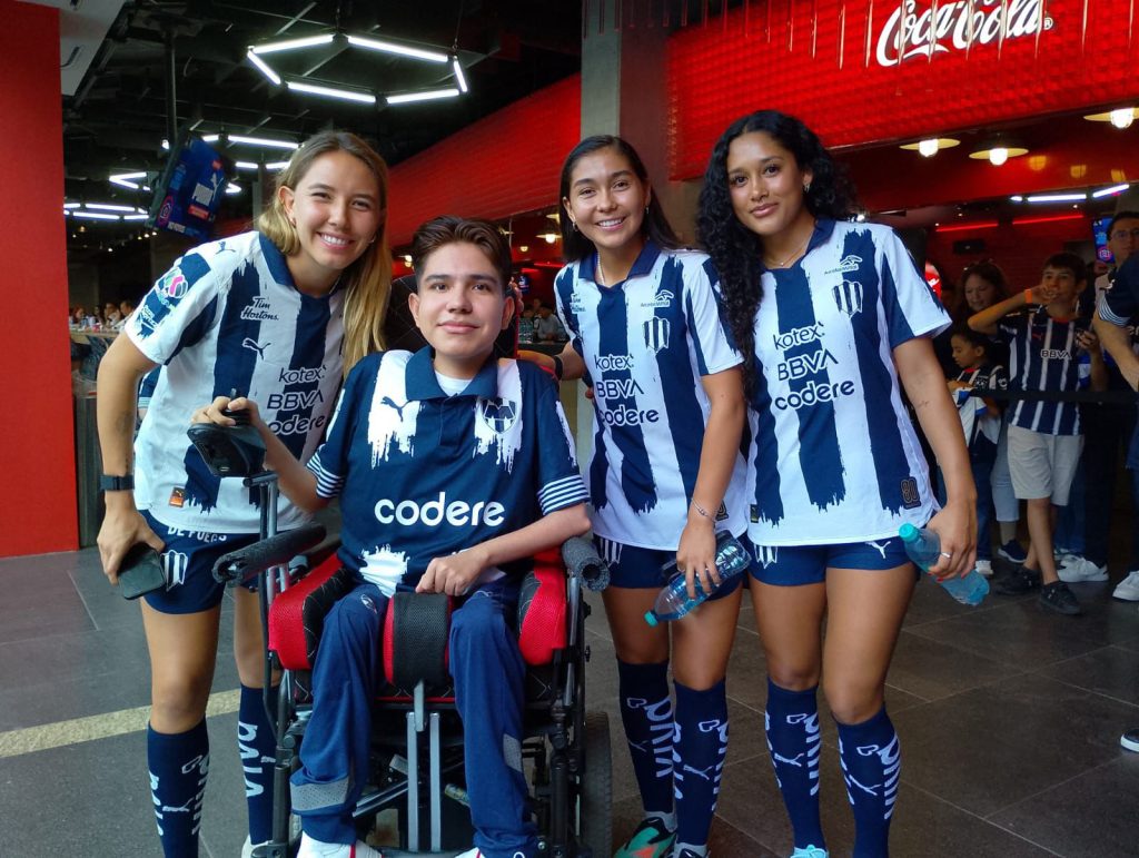 Rayados Powerchair presentes en la foto oficial del torneo que comienza