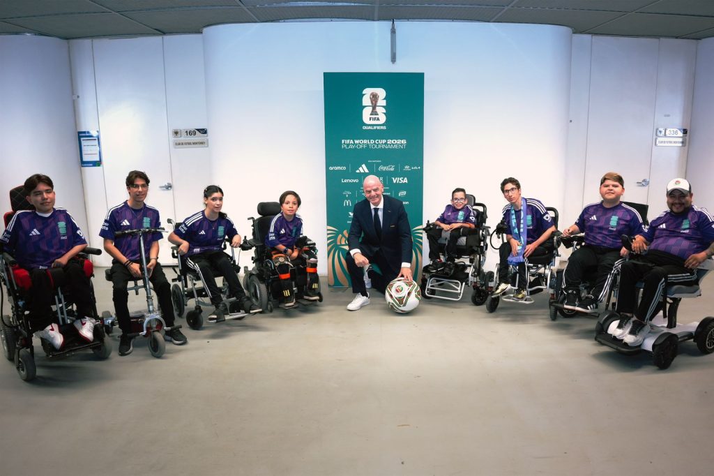 Un día mundialista: Powerchair Fútbol México vive una experiencia inolvidable junto a Gianni Infantino